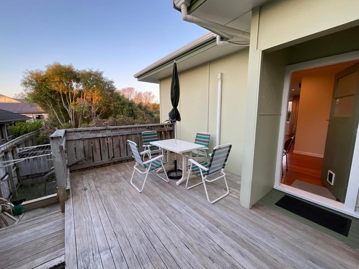 Refined, Retro & Relaxing Villa Paraparaumu Dış mekan fotoğraf
